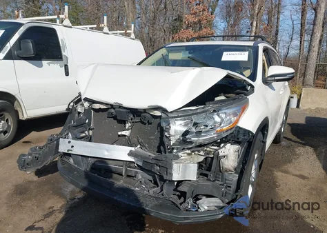 2015 Toyota Highlander Limited Platinum V6 z USA, uszkodzony, nr VIN 5TDDKRFH1FS207676